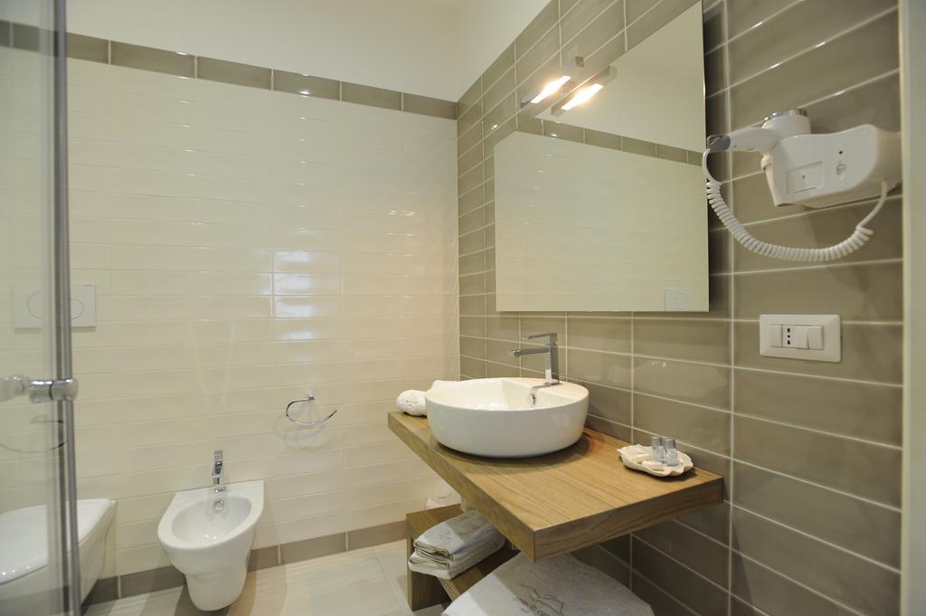 Filo Di Vento Hotel Порто Чезарео Екстериор снимка