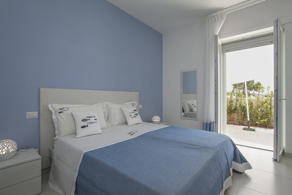 Filo Di Vento Hotel Порто Чезарео Екстериор снимка