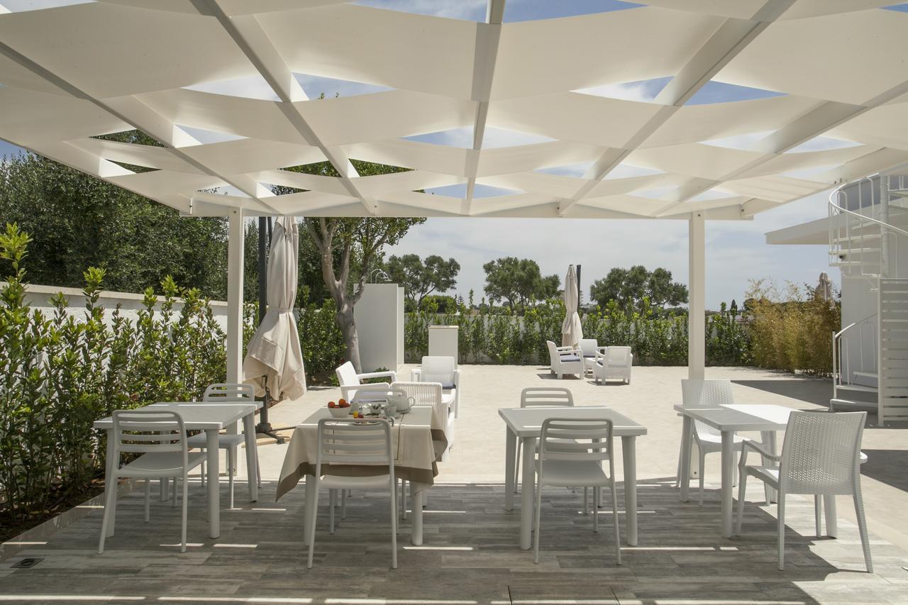 Filo Di Vento Hotel Порто Чезарео Екстериор снимка